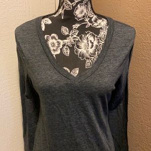 NWOT Old Navy relaxed long sleeved tee
